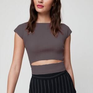 Wilfred Aritzia Ribbed Cut Out Crop Top in Chocolate Brown Size XS